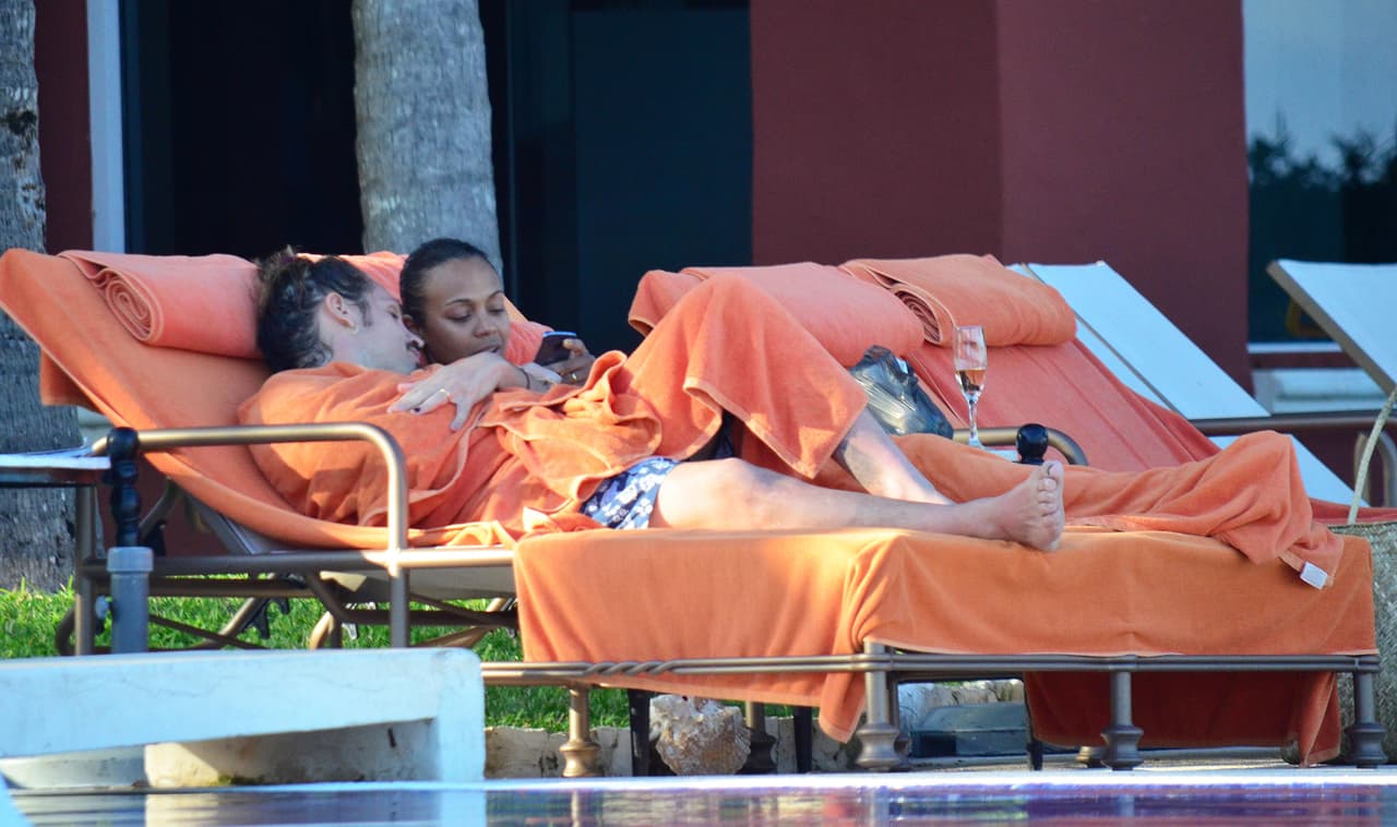 Marco y Zoe también se relajaron tras nadar.