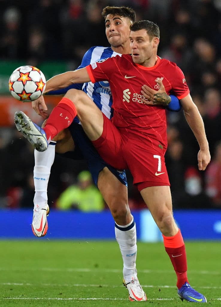 Con tantos de Thiago Alcántara y Mohamed Salah, el Liverpool camina a la victoria 2-0 sobre el Porto.