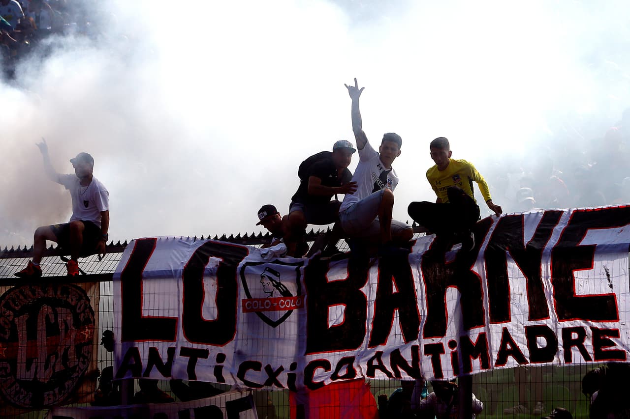Policía chilena vuelve a los estadios ante violencia de los hinchas del fútbol