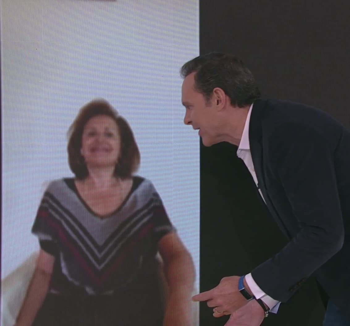 Alan está feliz de tener a su mamá en casa durante esta cuarentena, y aunque todos los días la ve y le dice lo mucho que la ama, no se contuvo de decírcelo una vez más.