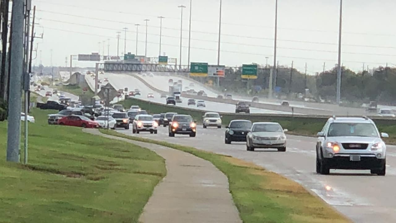 Los negocios han implementado medidas de seguridad para evitar la propagación del coronavirus.