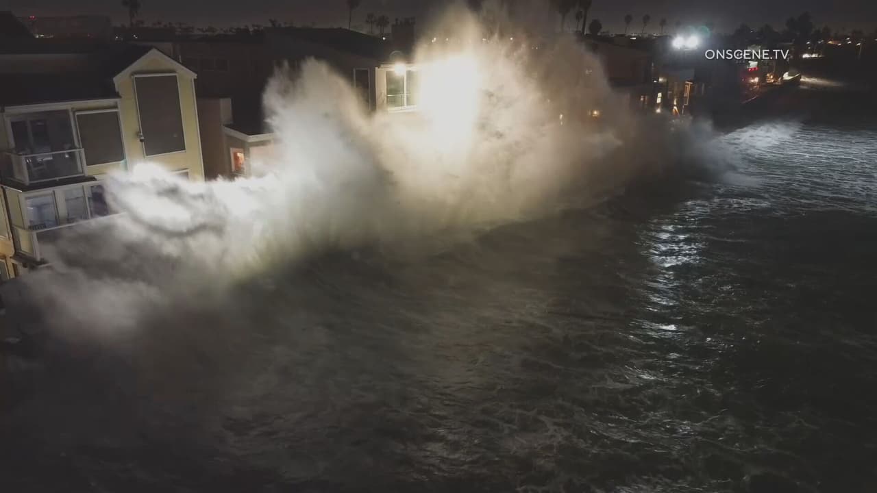 Las estructuras con etiquetas amarillas no pueden ser habitadas hasta que se determine que son seguras. Sus propietarios pueden ingresar temporalmente para recoger sus pertenencias, de acuerdo con las indicaciones de las autoridades.