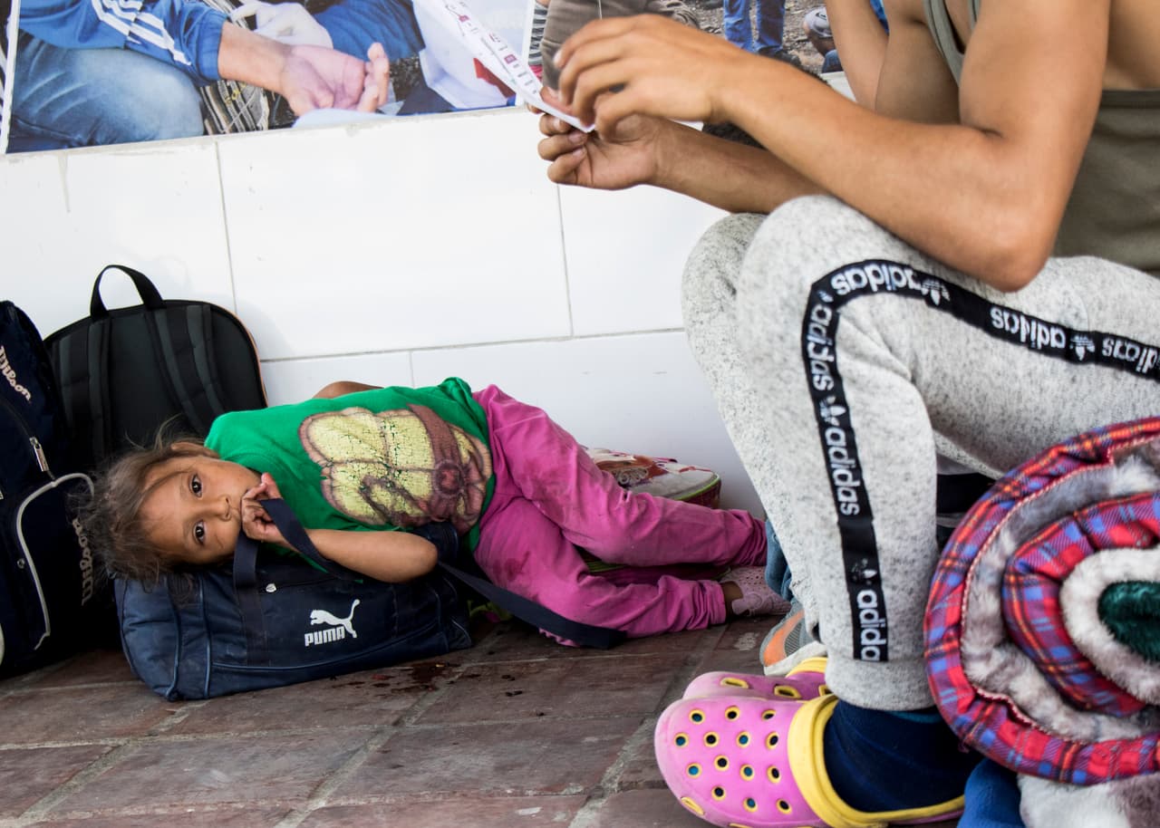 "Los estándares internacionales de los Derechos Humanos piden a los Estados que permitan la entrada y el registro de los niños como una precondición para llevar a cabo los procesos iniciales de evaluación para su protección", explicó la directora regional de la agencia para América Latina y el Caribe, María Cristina Perceval.