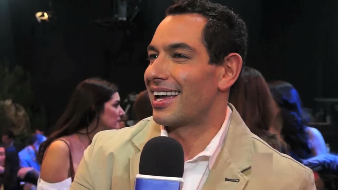 Su personaje se llama 'Felipe' y es el mejor amigo de 'Carlos', ambos estarán enamorados de la misma mujer: 'Luisa Fernanda'.