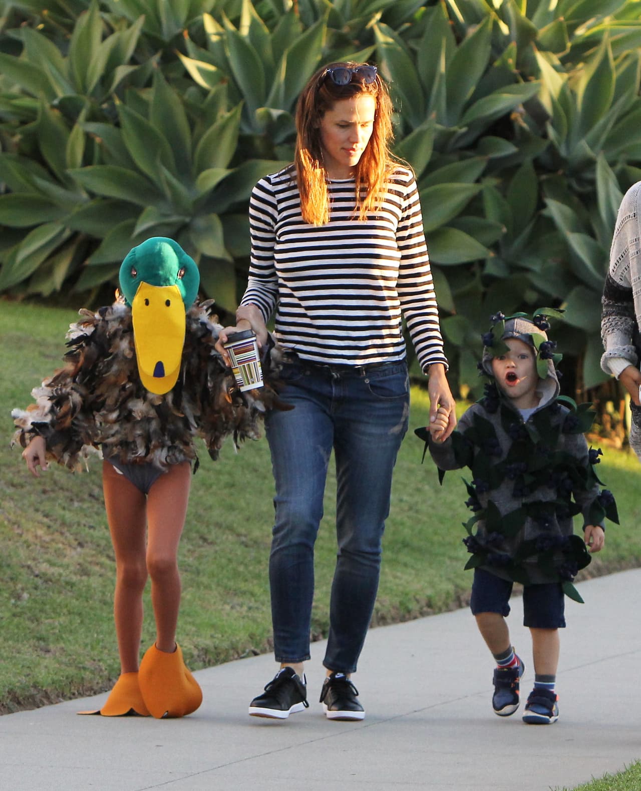 Jennifer Garner llevó a sus pequeños por dulces.