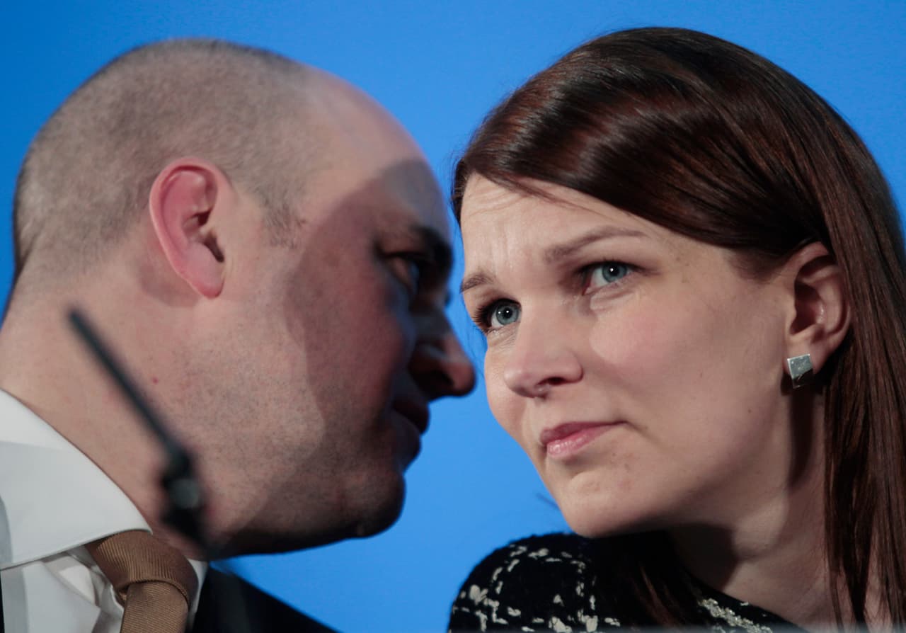 <b>Mari Kiviniemi.</b> Política y especialista en ciencias sociales y economía, fue la primera ministra de Finlandia entre 2010 y 2012, con lo cual se convirtió en la segunda mujer en ocupar ese cargo. Miembro del Partido del Centro, fue también ministra de administración pública y gobierno local en el consejo de estado de Finlandia entre 2007 y 2010, y ministra de comercio exterior y desarrollo entre 2015 y 2006. En la actualidad es la Secretaria General Adjunta de la Organización para la Cooperación y el Desarrollo Económico (OCDE, por sus siglas en inglés), donde promueve mejoras en políticas públicas en materia de inclusión, empleo, desarrollo territorial, comercio, agricultura e iniciativas para mejorar la calidad de vida.