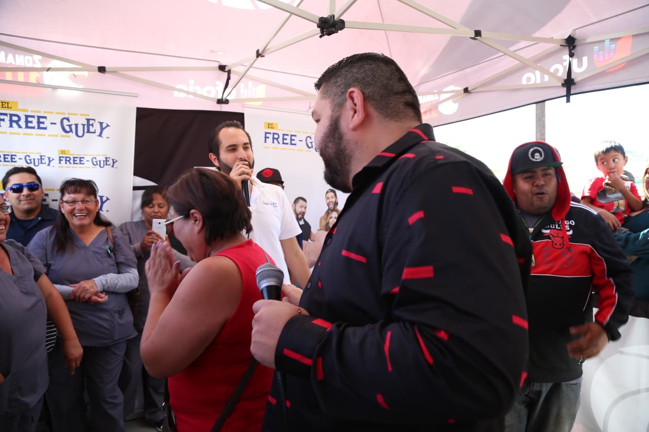 Así se divierten los locutores del Free-guey show cuando no están en cabina.