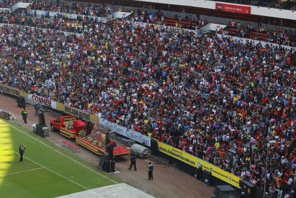 Las gradas lucían como si se jugara un importante partido de futbol.
