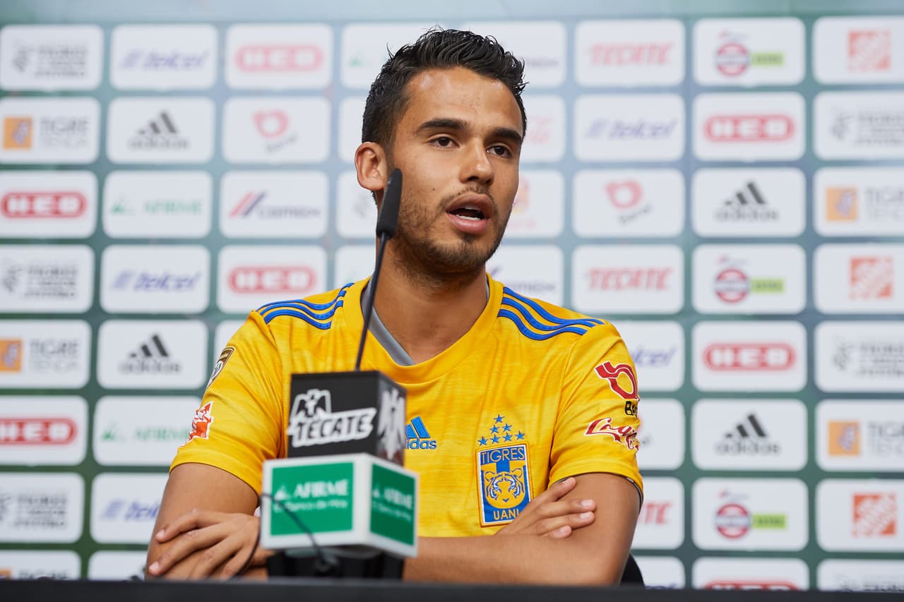 Reyes ya vistió por primera ocasión la casaca de los Felinos y portará el dorsal '18'.