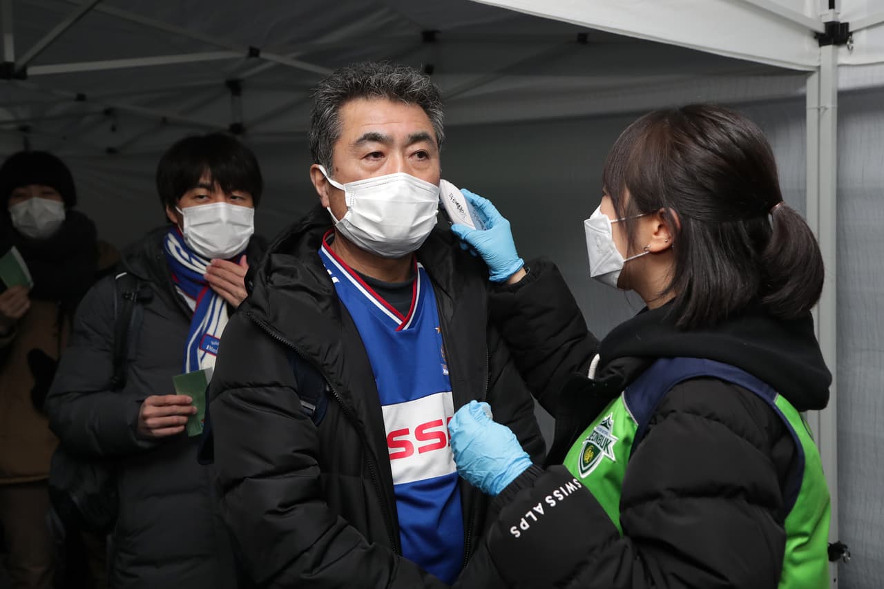 Combate la desinformación sobre el coronavirus: lejía y vitamina C no lo previenen ni la sopa de ajo lo cura 
