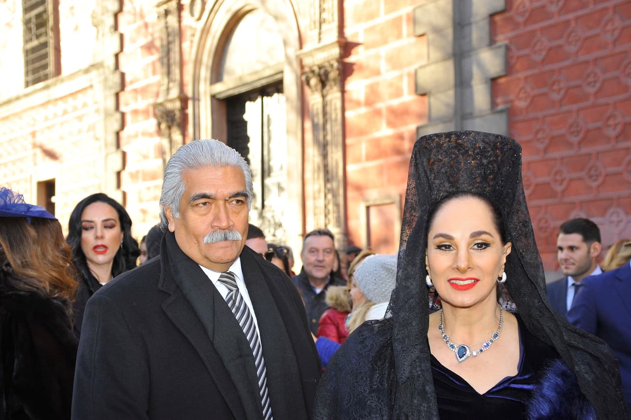 La actriz Susana Dosamantes, madre del novio, fue la madrina de la boda.