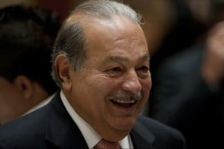 Multan a una de las empresas del hombre mas rico del mundo en Ecuador