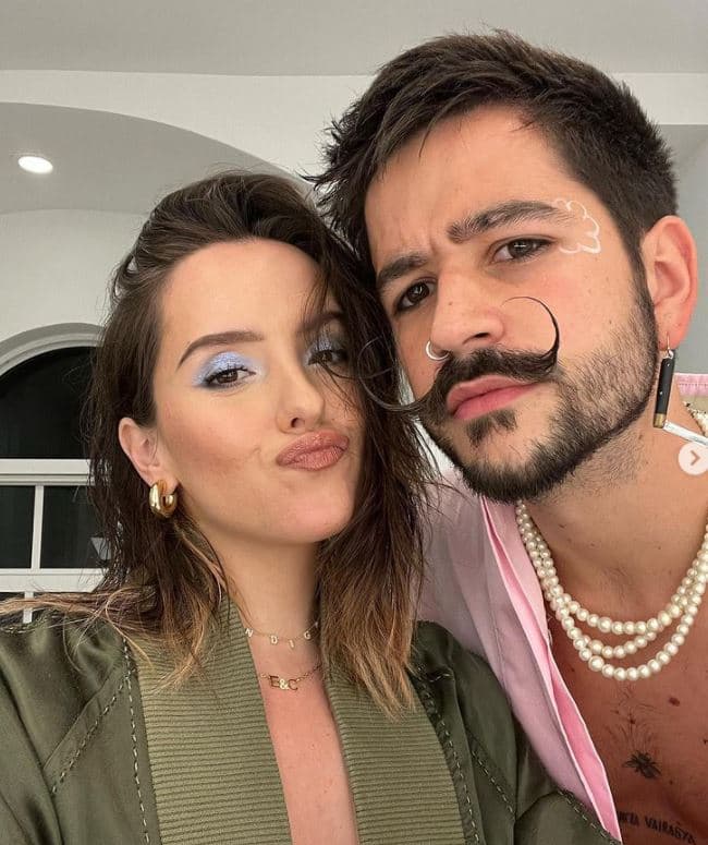 Seis meses después, la pareja debutó como padres con el nacimiento de una adorada niña que lleva este nombre, el cual también es título de una de las canciones más exitosas de la pareja. 
<br>