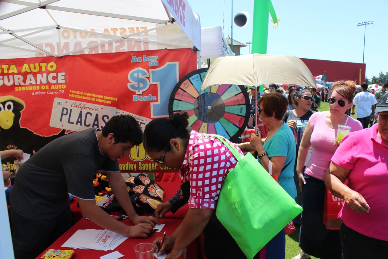 Música, comida, familia, diversión y un clima bellísimo fueron los ingredientes que hicieron del Festival del Cinco de Mayo en Fresno un éxito en un lugar nuevo ya que el centro de la ciudad está bajo construcción.,�/�
