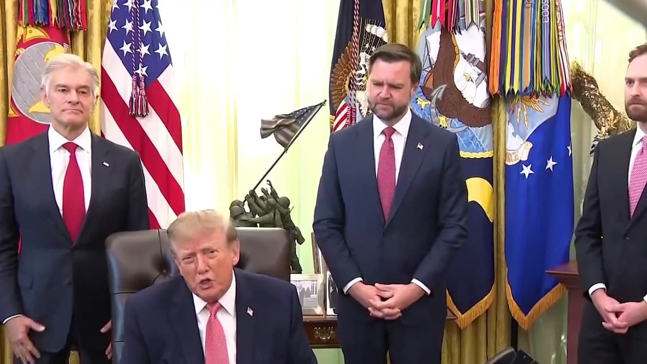 "Yo seré el árbitro": Donald Trump sobre su programa de recompensas contra estafadores