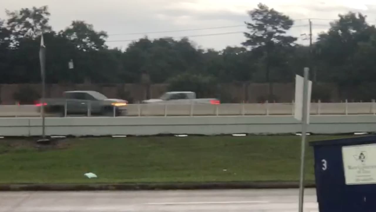 Se les pide a los usuarios que visiten la
<b><a href="https://www.hctra.org/Home" target="_blank">página de internet de HCTRA</a></b> para realizar sus pagos en línea.