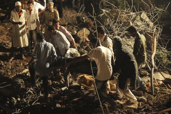 Las víctimas son obreros y familiares que vivían en el lugar de la obra, según la policía.