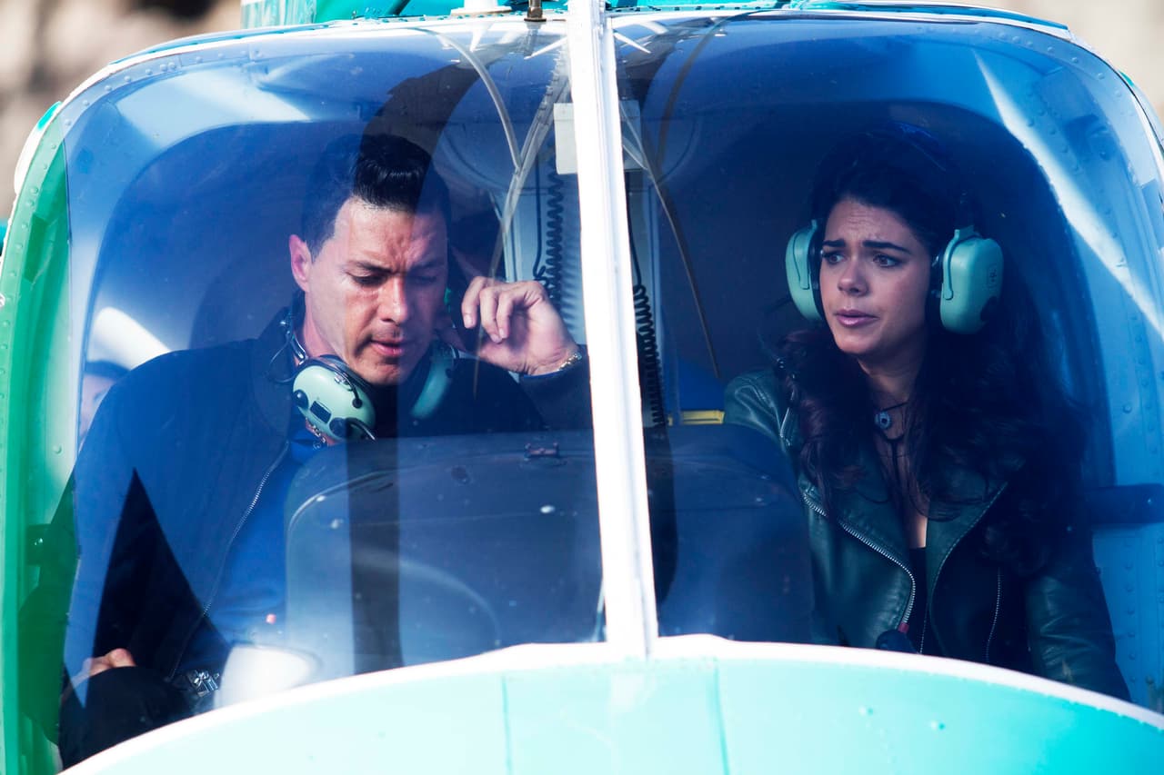 Sin embargo, Dave alcanzó a colocar un rastreador en el helicóptero.