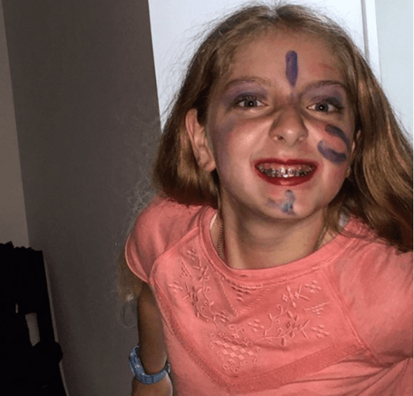 Pasaron cuatro años para que se revelara el secreto. La revista Mi Guía publicó una copia del acta de nacimiento de la niña y, efectivamente, aparecía el nombre del político del Partido Acción Nacional.