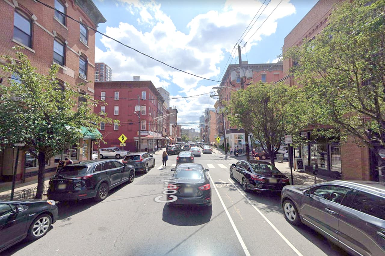 <b>Puesto 11: Hudson, Nueva Jersey.</b> Acumula 216 fallecidos de covid-19 por cada 100,000 habitantes. Se encuentra justo al frente de Manhattan, al otro lado del río Hudson, y tenía 672,391 residentes en 2019, según estimados del censo.