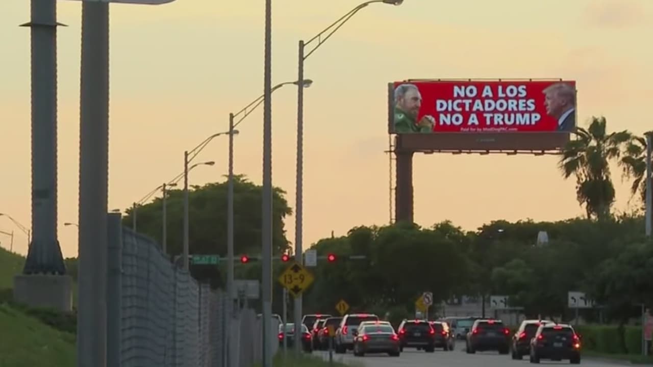 Crece polémica por valla en Miami-Dade que compara a Trump con Fidel Castro