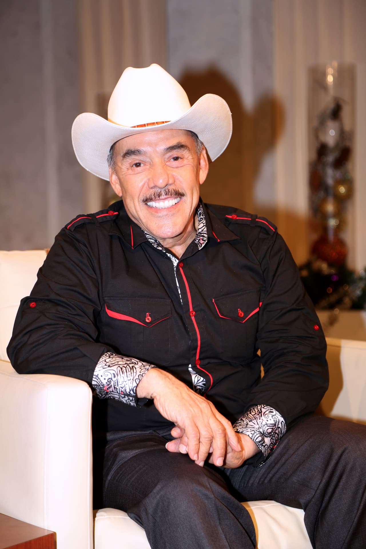 Pero, aunque la fotografía sea uno de sus hobbies, lo cierto es que el patriarca de los Rivera ha destacado, principalmente, en la música regional mexicana.