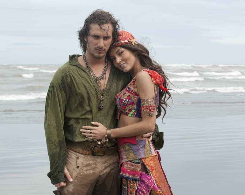 En el 2009 fue pareja de Angelique Boyer en "Corazón salvaje".