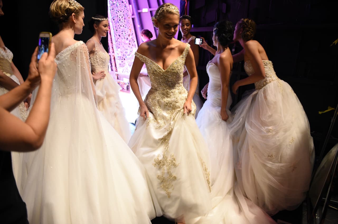 Novias en pánico: la firma Alfred Angelo cierra sus 60 tiendas y deja a miles sin sus vestidos