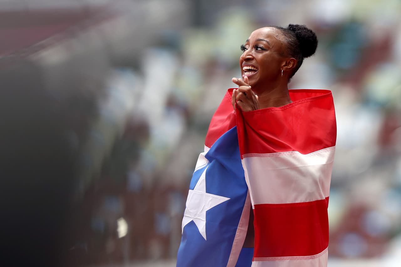 <b>Hitos en el deporte del más alto nivel |</b> La atleta de origen puertorriqueño Jasmine Camacho-Quinn ha sido una de las mujeres negras que más recientemente ha hecho historia en el deporte. En agosto de 2021 se alzó con la medalla de oro en los 100 metros con vallas en los Juegos de Tokio.