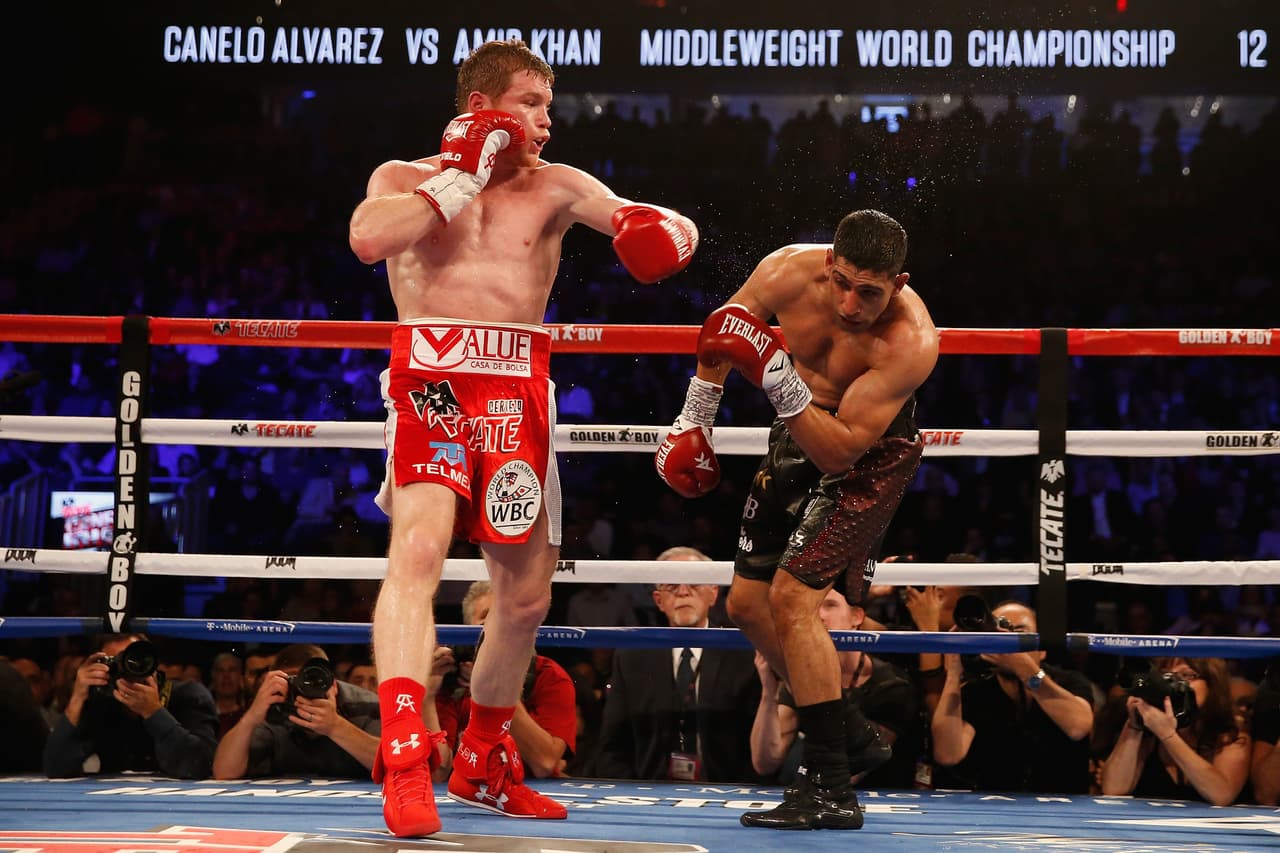 El 7 de mayo de 2016 se reigistró otra victoria de 'Canelo'. Fue ante el británico Amir Khan.