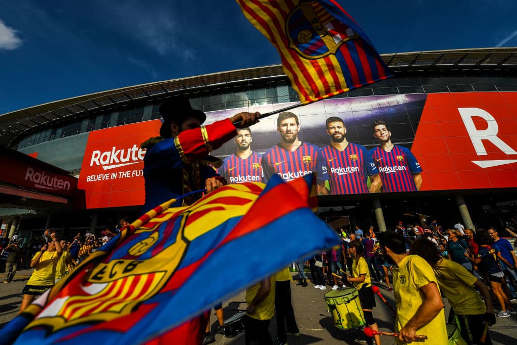 El Camp Nou vivió toda una fiesta, siin saber que sería testigo de una verdadero festival de goles.
