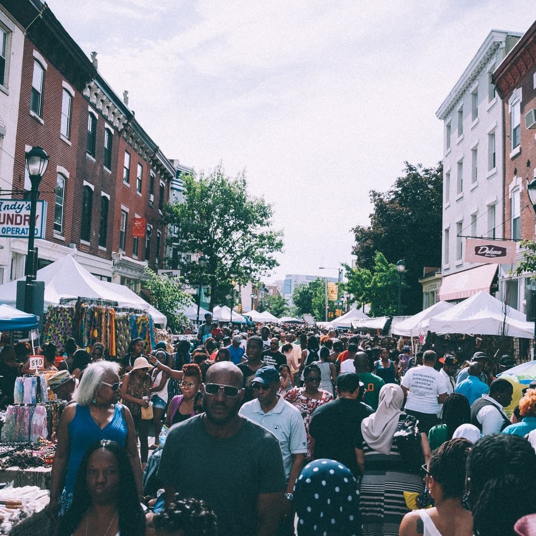 <b><a href="https://www.odundefestival.org/">ODUNDE Festival (4 al 11 de junio)</a></b>. El festival callejero afroamericano más grande del país, ahora en su 48.º año, comienza con una semana de eventos y culmina el domingo 11 de junio con un festival con más de 100 vendedores y dos escenarios de entretenimiento en vivo.