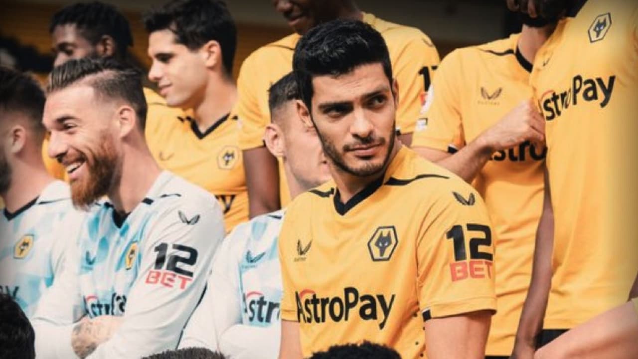 Raúl Jiménez: Wolves reconoce progreso en su "desafiante" lesión
