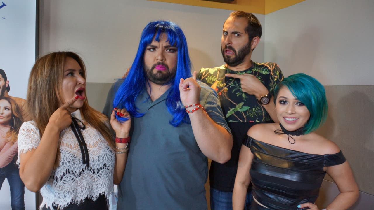 El Tambochi pago la apuesta contra El Compa Ivan cambiando de 'look' por un día.