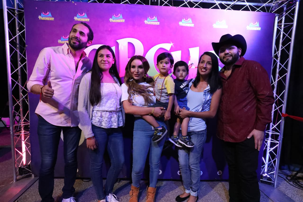 Y tomarse la foto del recuerdo.