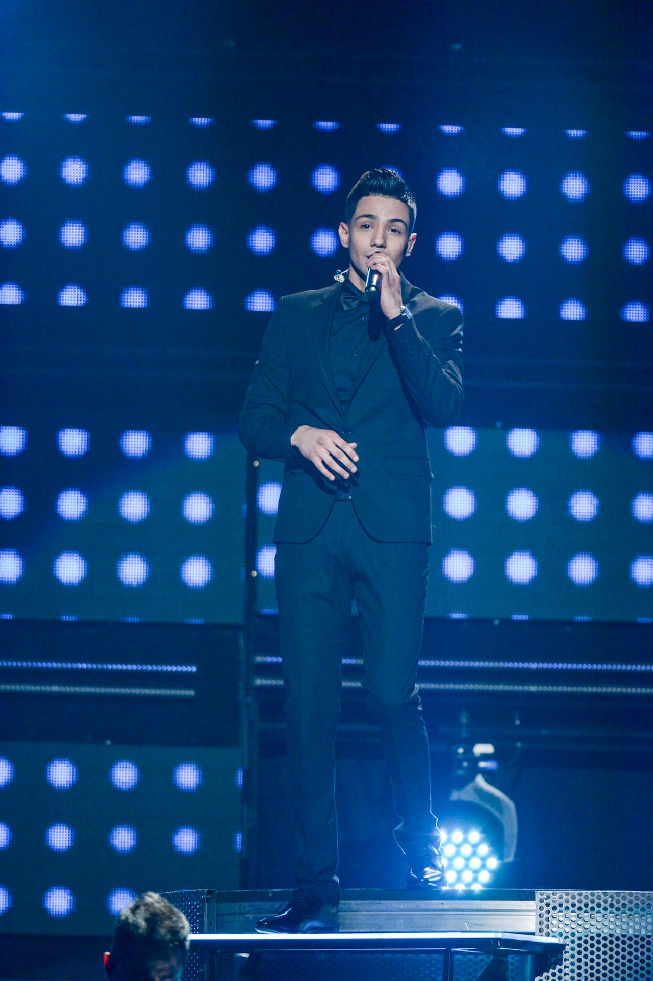 Luis Coronel se sumó al gran elenco internacional que deslumbró esta noche.