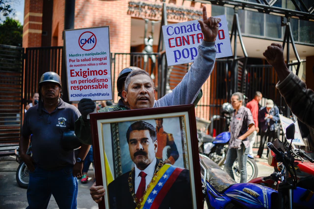 Gobierno de Maduro arremete contra la prensa extranjera en nueva ola de censura