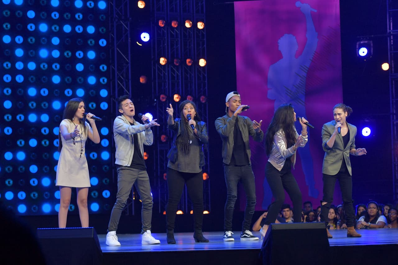 El tema que interpretaron fue “Just Give Me a Reason”.