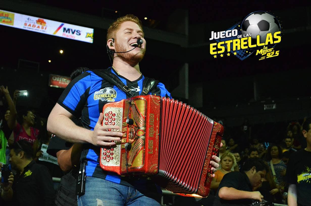 También Los Rojos cantaron varios temas norteños y luego se convirtieron en futbolistas. Al final, el público los prefiere en la música.