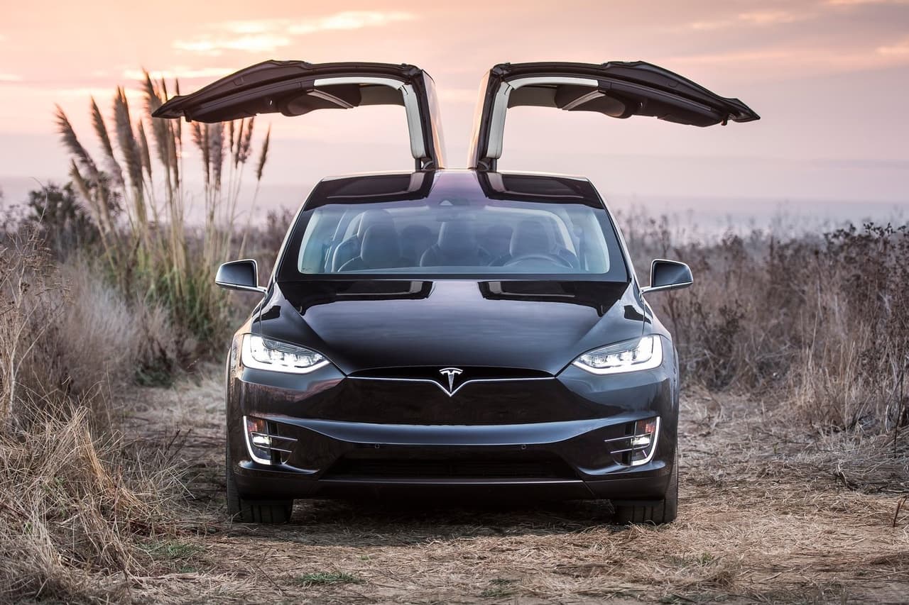 <h3 class="cms-H3-H3"><b>Tesla Model X</b></h3>
<b> </b>
<br>
<br>
<b>Segmento: </b>vehículo eléctrico
<br>
<br>
<b>Porcentaje de valor retenido después de 5 años: </b>47.3%