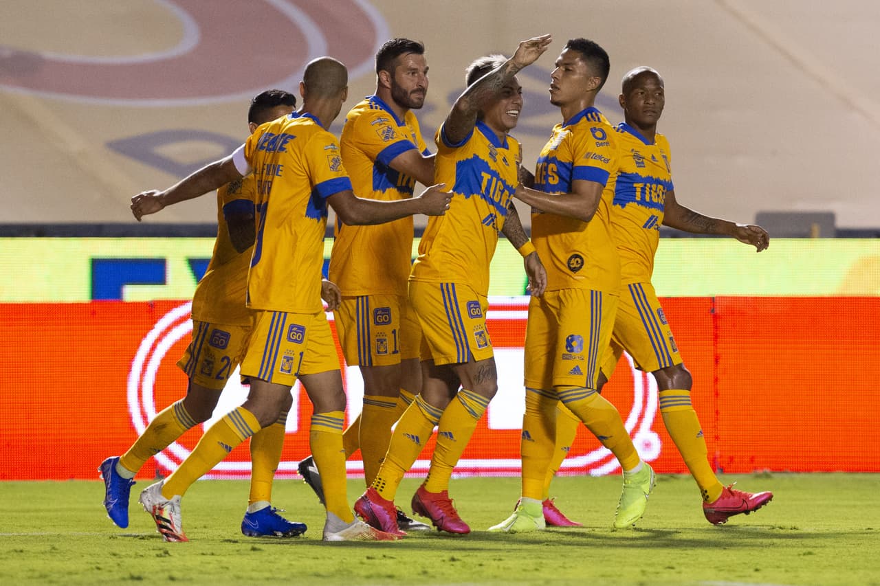 Tigres sentencia el partido en los primeros 10 minutos con goles de André-Pierre Gignac y Eduardo Vargas y al Puebla no le da tiempo de empatar y terminan cayendo 2-1.