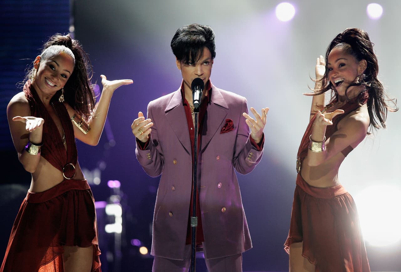 En 1986 tuvo otra incursión en el cine con el filme "Under the Cherry Moon". El soundtrack, nuevamente, tuvo gran éxito.