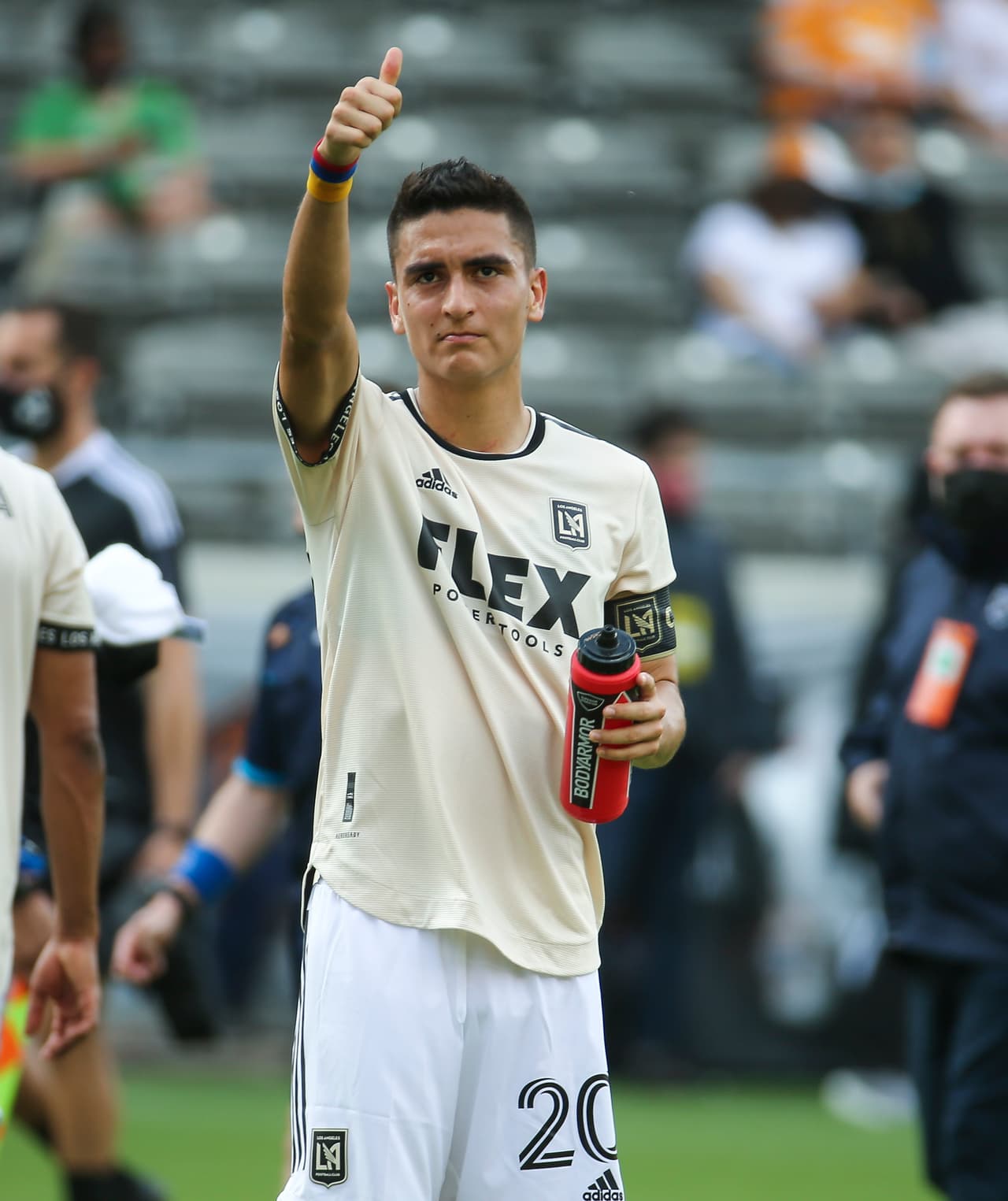 El volante central colombiano es pieza fundamental del Los Angeles Football Club. Uno de los mejores exponentes en su posición en toda Major League Soccer.
<br>