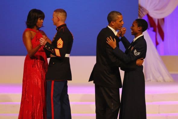 "Vamos hacia adelante y seguiremos manteniendo a nuestra fuerza militar como la mejor fuerza de lucha que el mundo ha conocido jamás", remarcó.