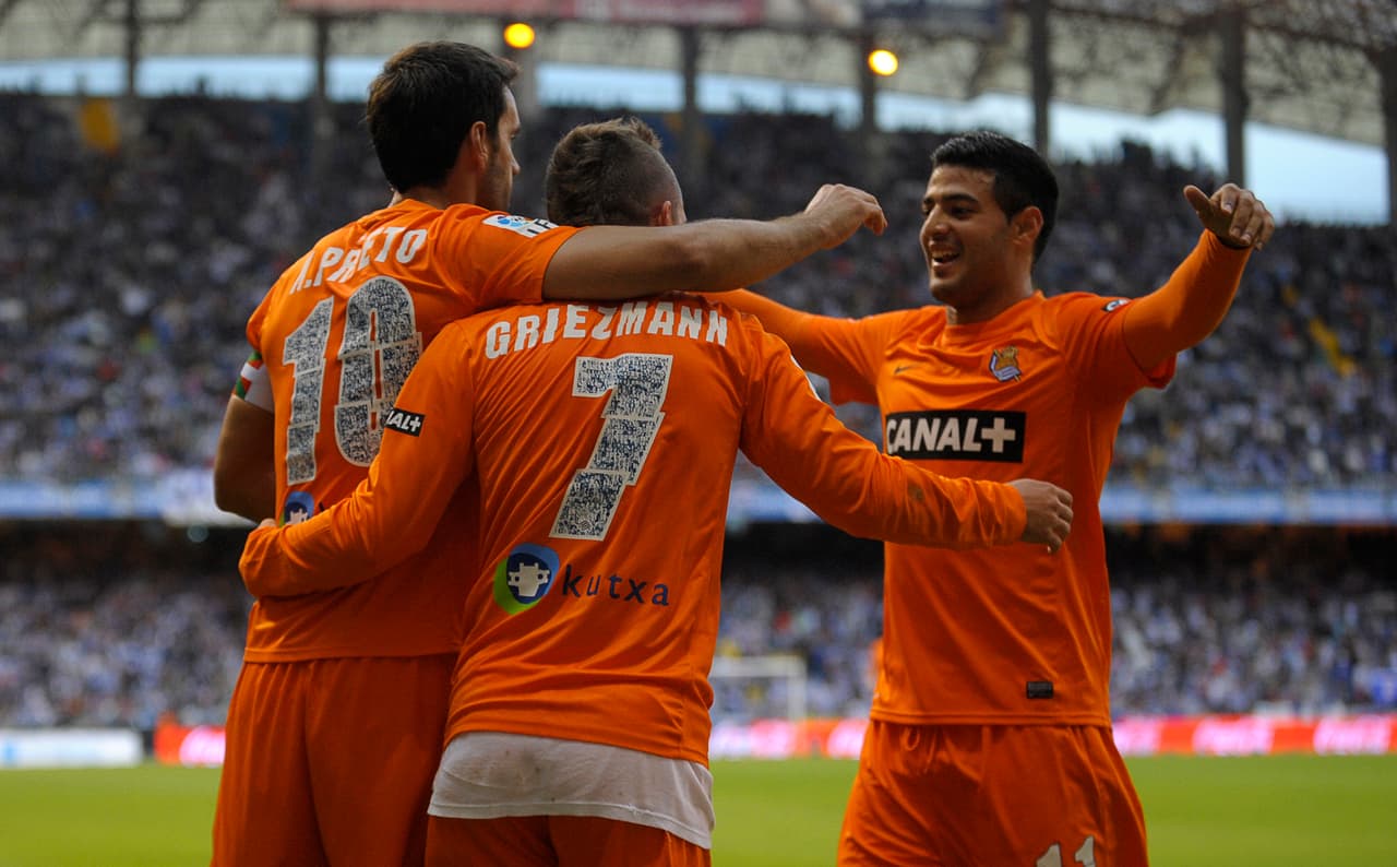 La primera temporada en San Sebastián fue de 12 goles para Vela en el 2011-2012 (en la Premier nunca metió más de diez).