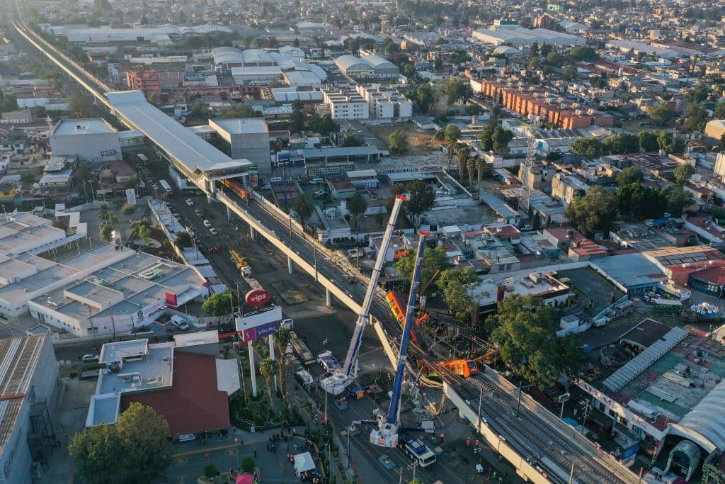 <b>México amaneció de luto</b> este martes tras el accidente en el metro de Ciudad de México: al menos 23 muertos y 79 heridos.