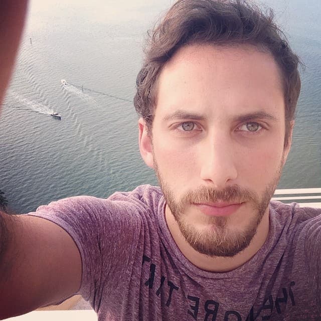 Sebastián Zurita es otro galanazo de esta historia.