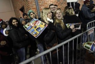 Se alquilan para guardarte tu lugar en la fila este Black Friday