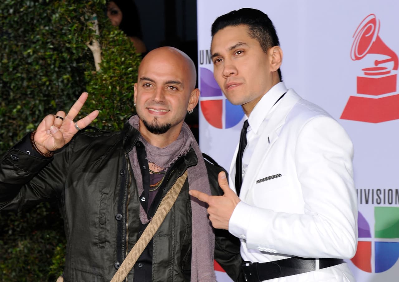 Este intérprete se hizo notar por éxitos como 'Tengo Tu Love' y 'Te Regalo una Promesa'.