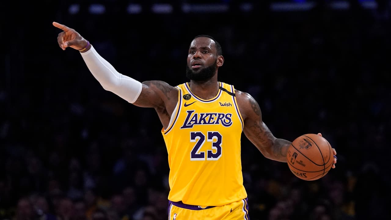 El increíble calzado de LeBron en la NBA | La figura de los LA Lakers ha destacado en la duela por su talento con el balón y por sus espectaculares zapatillas.